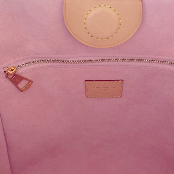 Authentic LOUIS VUITTON Damier Azur Propriano — NEARLY NEW CONDITION - Picture 10 of 13